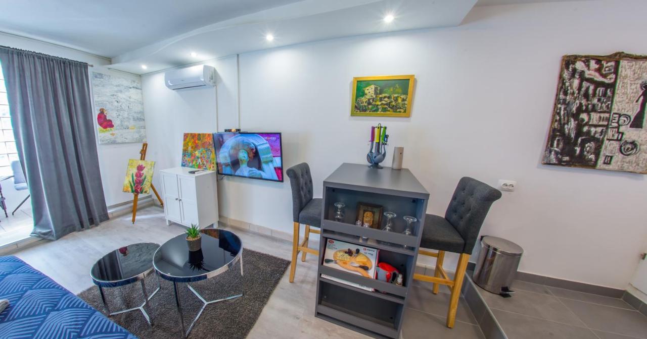 Studio Gallery Mostar Luaran gambar