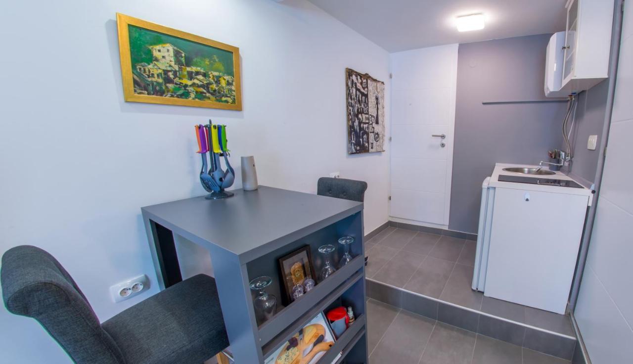 Studio Gallery Mostar Luaran gambar