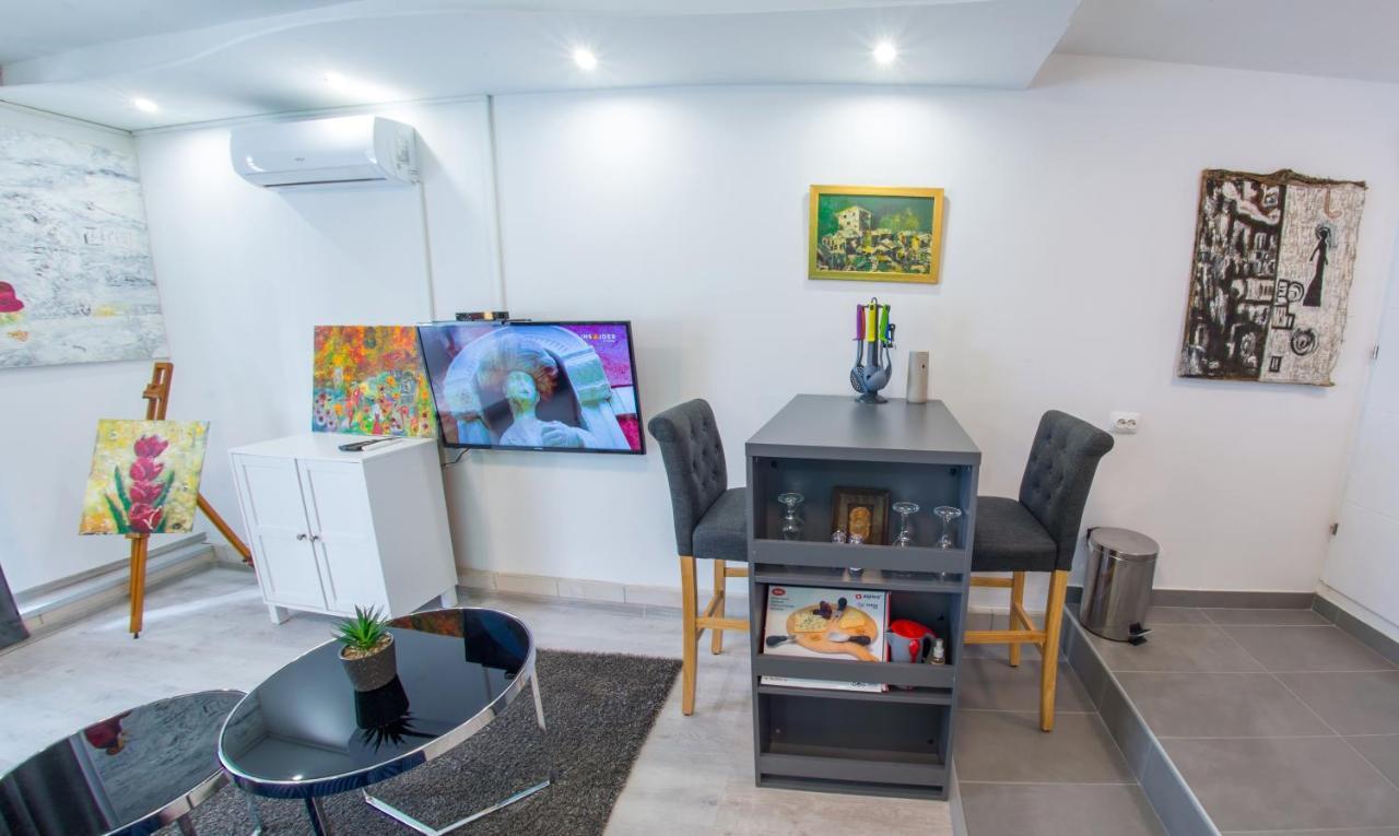 Studio Gallery Mostar Luaran gambar